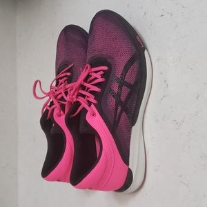 Hot Pink 🔥 ASICS FuzeX Gel 9.5